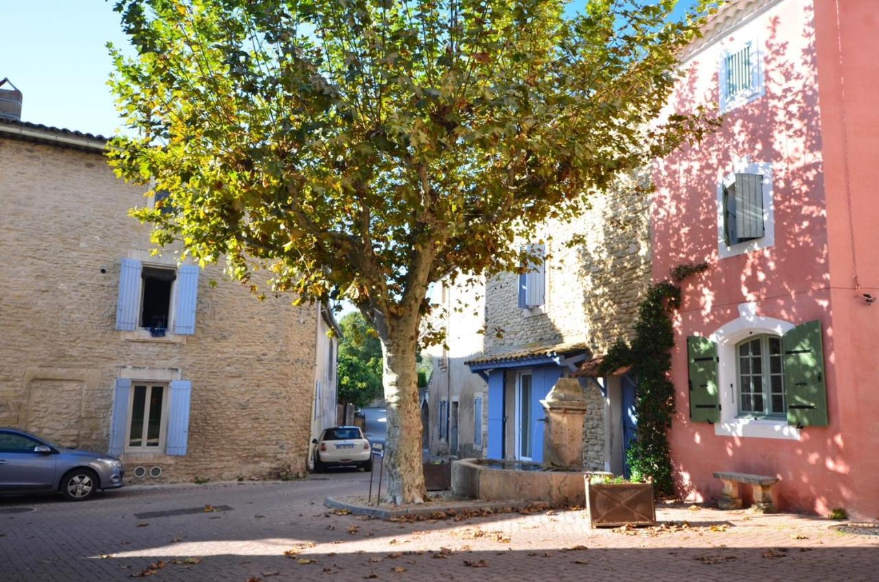 Les Chambres Du Vieux Bistrot Cabrières-dʼAvignon Екстериор снимка