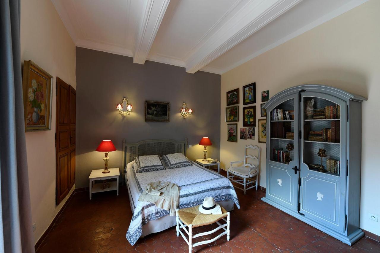 Les Chambres Du Vieux Bistrot Cabrières-dʼAvignon Екстериор снимка