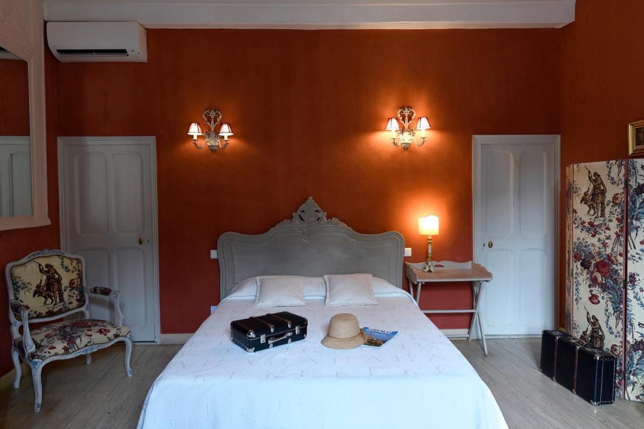 Les Chambres Du Vieux Bistrot Cabrières-dʼAvignon Екстериор снимка