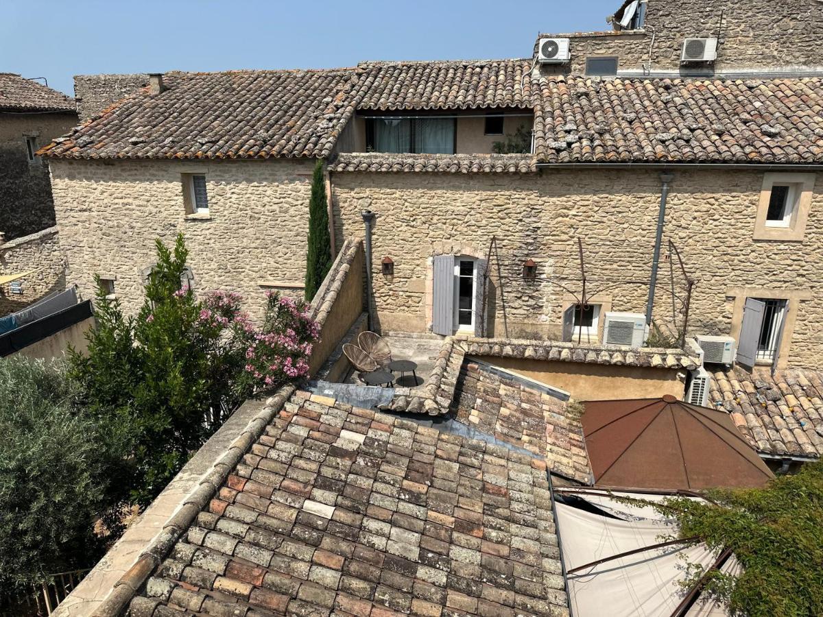 Les Chambres Du Vieux Bistrot Cabrières-dʼAvignon Екстериор снимка