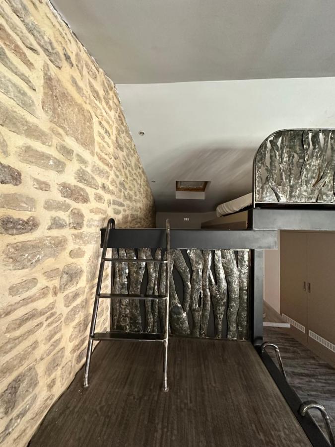 Les Chambres Du Vieux Bistrot Cabrières-dʼAvignon Екстериор снимка